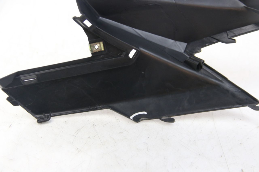 photo de UNDERSEAT COVER SYM JET 14 4T 50 (2018 - 2022) - Zoom on usage condition