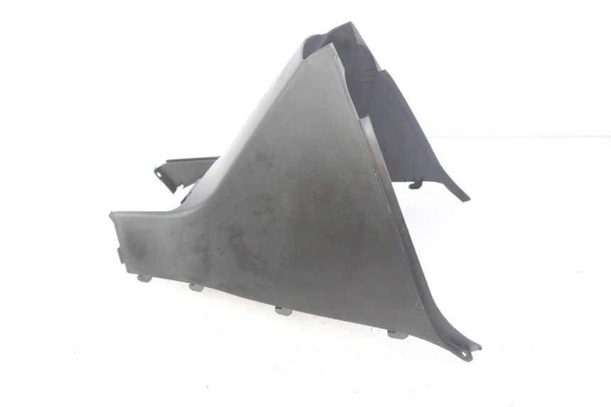 photo de UNDERSEAT COVER RIDE KALLIO 50 (2010 - 2019) - Surface and material condition