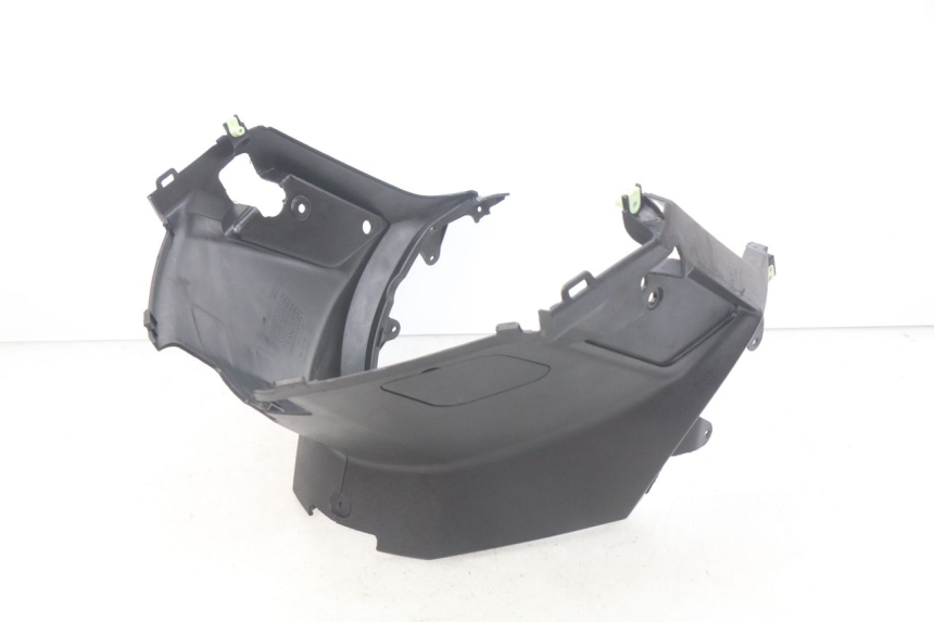 photo de UNDERSEAT COVER PEUGEOT KISBEE 2T 50 (2010 - 2017) - Zoom on usage condition