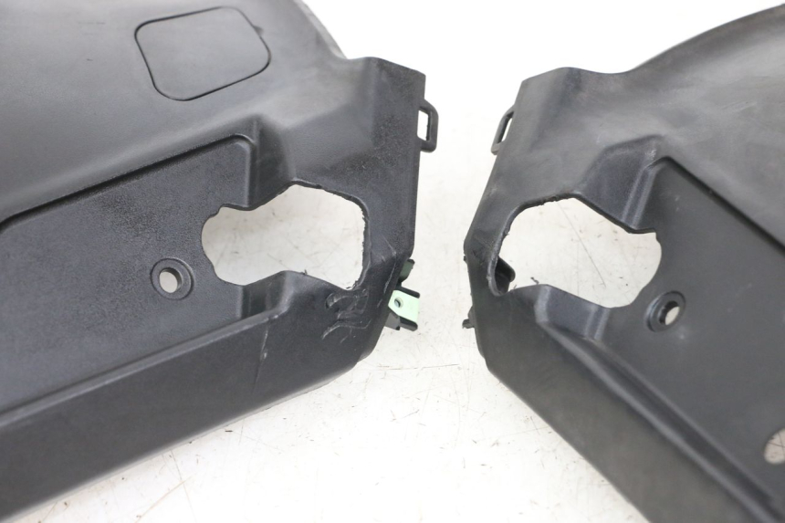 photo de UNDERSEAT PANEL PEUGEOT KISBEE 2T 50 (2018 - 2022) - Technical close-up