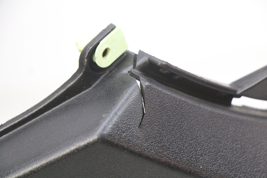 photo de UNDERSEAT COVER PEUGEOT KISBEE 4T 50 (2010 - 2017) - Alternative perspective