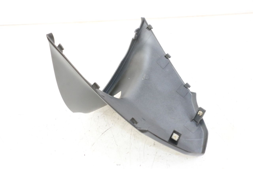 photo de UNDERSEAT PANEL PIAGGIO LIBERTY IGET 4T 50 (2021 - 2025) - Zoom on usage condition