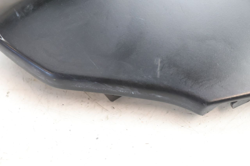 photo de UNDERSEAT PANEL PIAGGIO LIBERTY IGET 4T 50 (2021 - 2025) - Zoom on usage condition