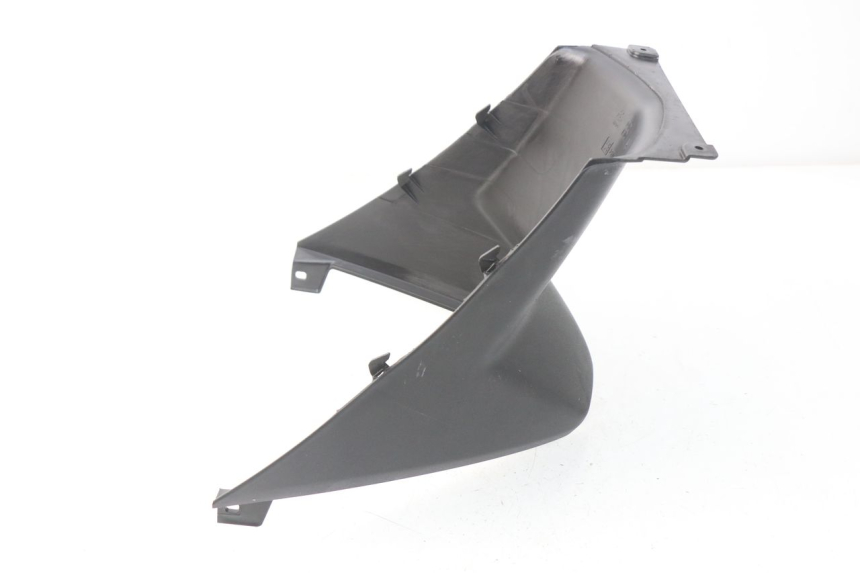 photo de UNDERSEAT PANEL PEUGEOT METROPOLIS 400 (2017 - 2020) - Zoom on usage condition