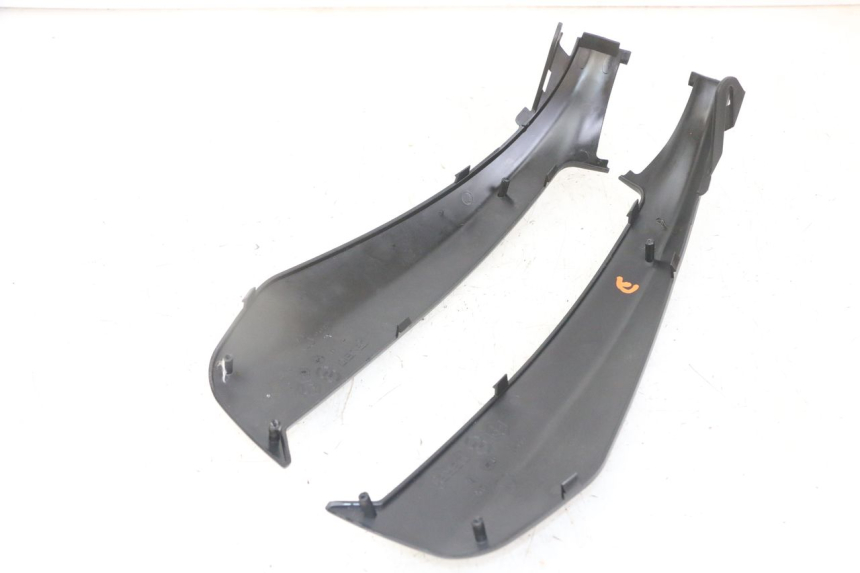 photo de UNDERSEAT PANEL PIAGGIO NRG POWER PUREJET 50 (2018 - 2021) - Fixing points details