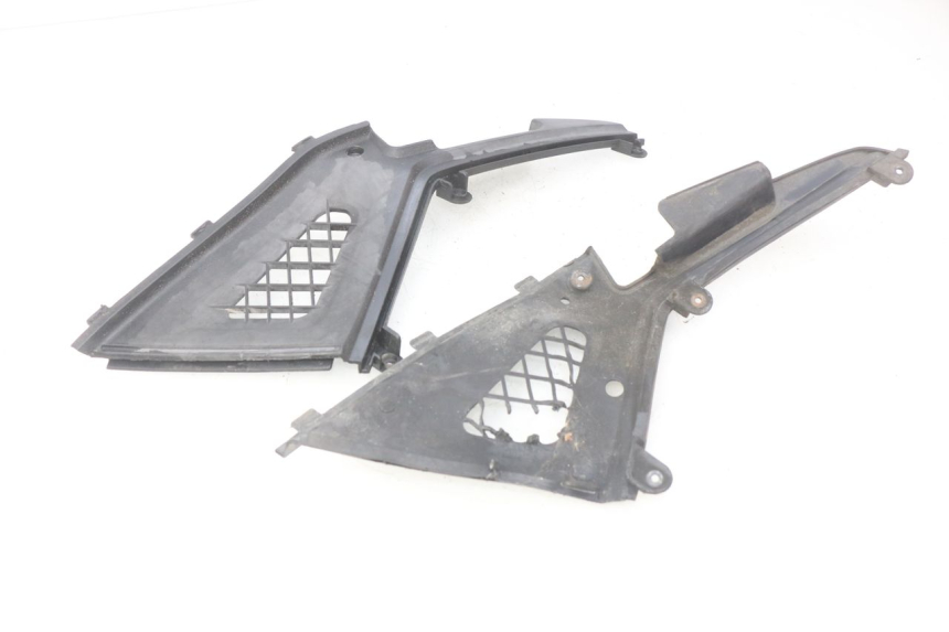 photo de UNDERSEAT COVER KYMCO PEOPLE 250 (2004 - 2008) - Component detail