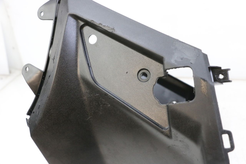 photo de UNDERSEAT PANEL PEUGEOT STREETZONE 4T 50 (2018 - 2023) - Component detail