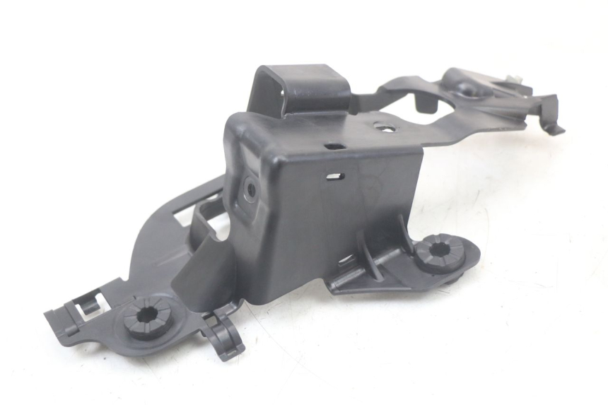 photo de UNDERSEAT PANEL ROYAL ENFIELD CONTINENTAL GT 650 (2019 - 2024) - Technical close-up