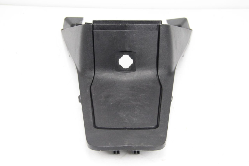 photo de UNDERSEAT PANEL PEUGEOT SATELIS 125 (2013 - 2018) - Technical close-up