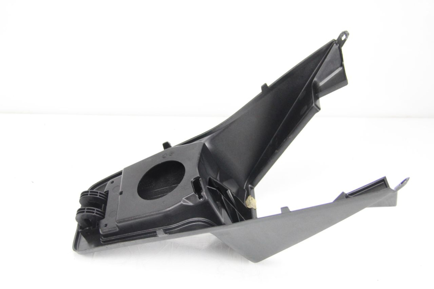 photo de UNDERSEAT PANEL PEUGEOT SATELIS 125 (2013 - 2018) - Surface and material condition