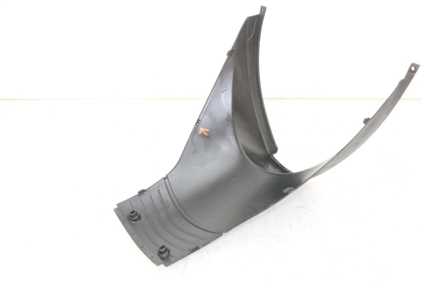 photo de UNDERSEAT PANEL APRILIA SR 2T 50 (2018 - 2022) - Zoom on usage condition