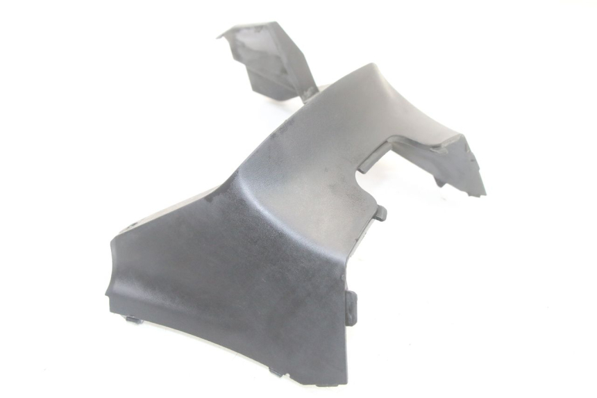 photo de UNDERSEAT PANEL SUZUKI BURGMAN 125 (2015 - 2017) - Zoom on usage condition