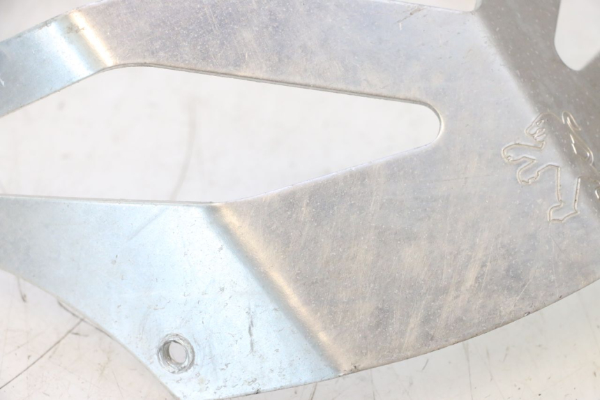 photo de UNDERSEAT PANEL PEUGEOT TREKKER 50 (1995 - 2004) - Surface and material condition
