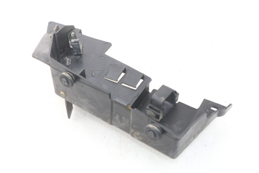 photo de UNDERSEAT PANEL YAMAHA TW 125 (1998 - 2002) - Zoom on usage condition