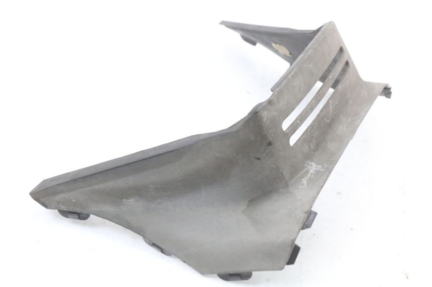 photo de UNDERSEAT COVER SUZUKI UH BURGMAN 125 (2002 - 2006) - Component detail
