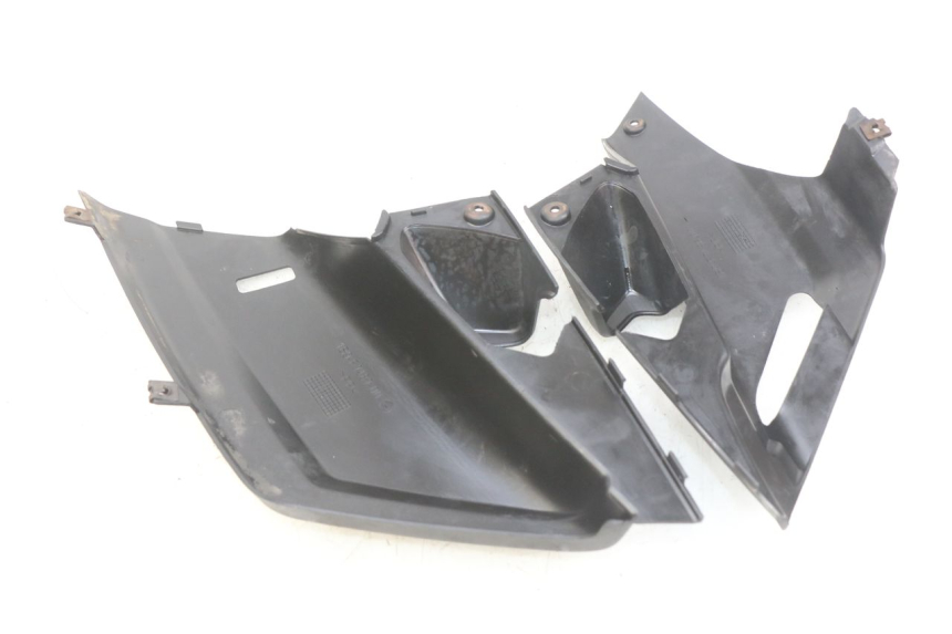 photo de UNDERSEAT COVER YAMAHA XMAX X-MAX 125 (2006 - 2009) - Component detail