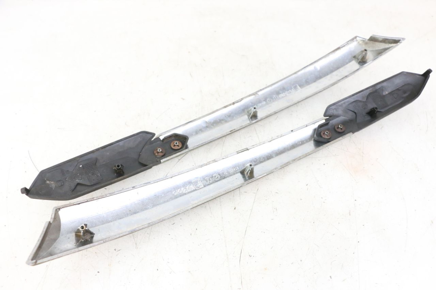 photo de UNDERSEAT PANEL PIAGGIO XEVO - X EVO 125 (2007 - 2017) - Component detail