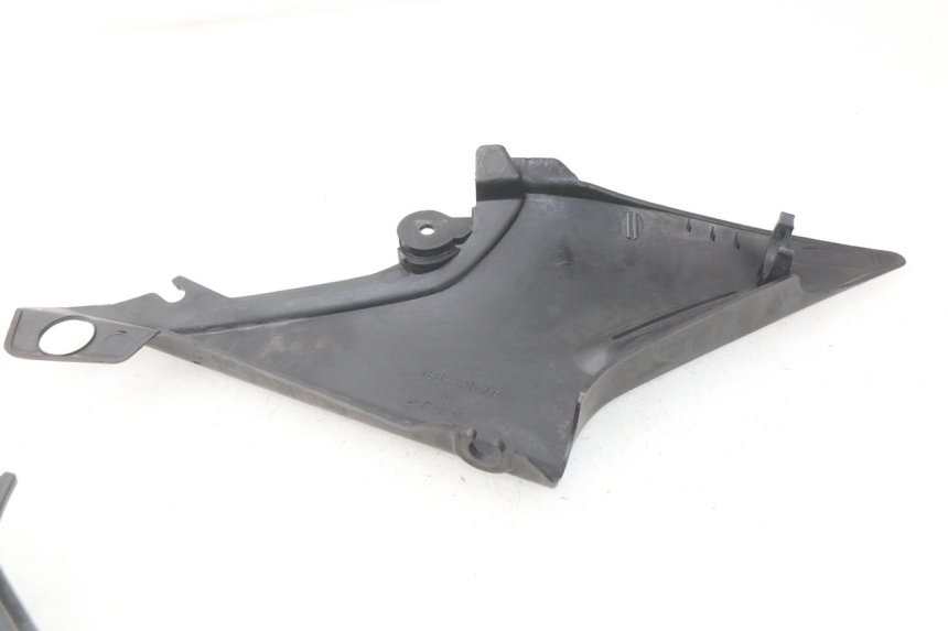 photo de UNDERSEAT PANEL YAMAHA XJ600 XJ DIVERSION 600 (1992 - 1997) - Component detail