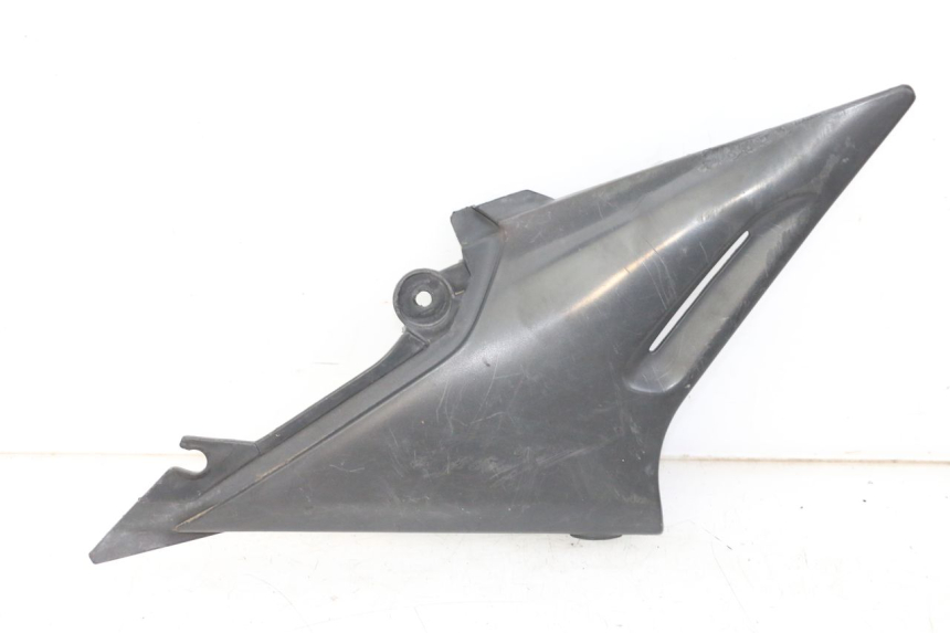 photo de UNDERSEAT PANEL YAMAHA XJN DIVERSION 600 (2000 - 2003) - Fixing points details