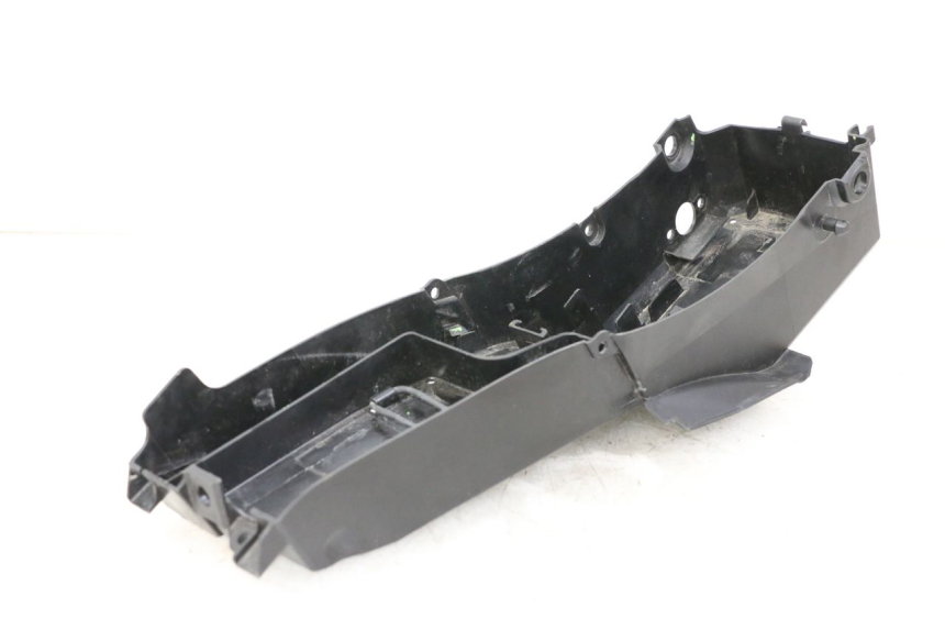 photo de UNDERSEAT PANEL YAMAHA TRACER 7 700 (2020 - 2024) - Zoom on usage condition