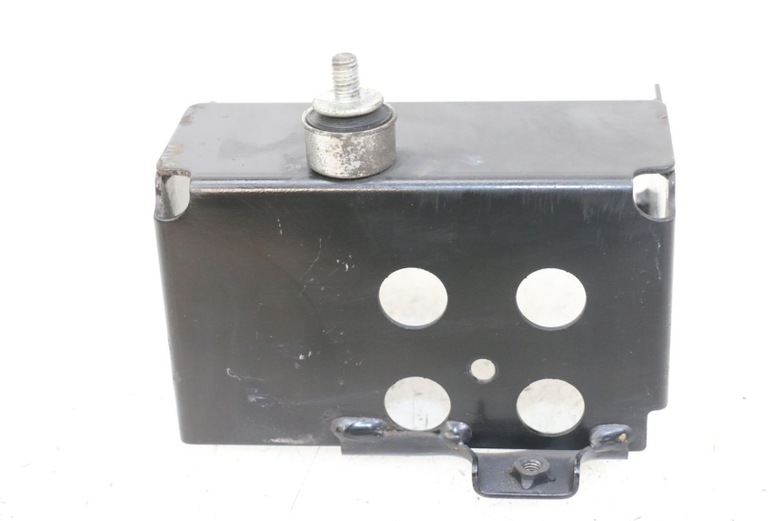 photo de UNDERSEAT PANEL YAMAHA XJ6 ABS 600 (2008 - 2016) - Zoom on usage condition