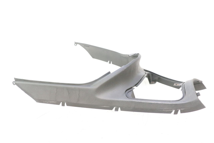photo de UNDERSEAT PANEL YAMAHA YP MAJESTY 125 (1998 - 2001) - Zoom on usage condition