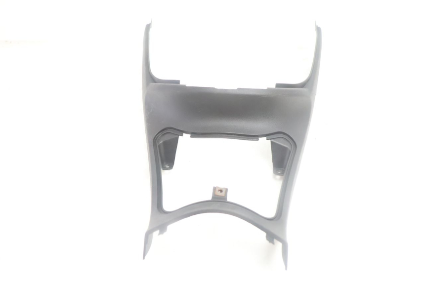 photo de UNDERSEAT PANEL YAMAHA YP MAJESTY 125 (2007 - 2010) - Fixing points details