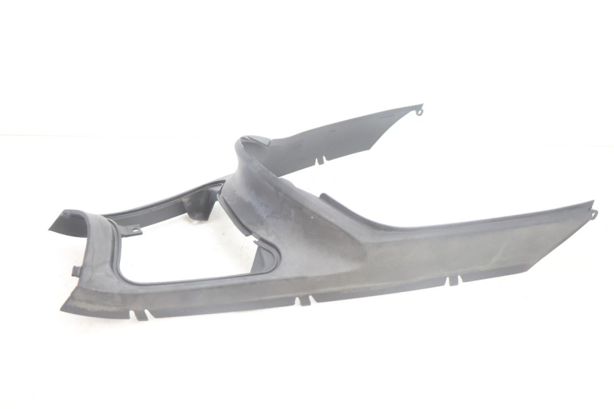 photo de UNDERSEAT PANEL YAMAHA YP MAJESTY 125 (2002 - 2006) - Alternative perspective
