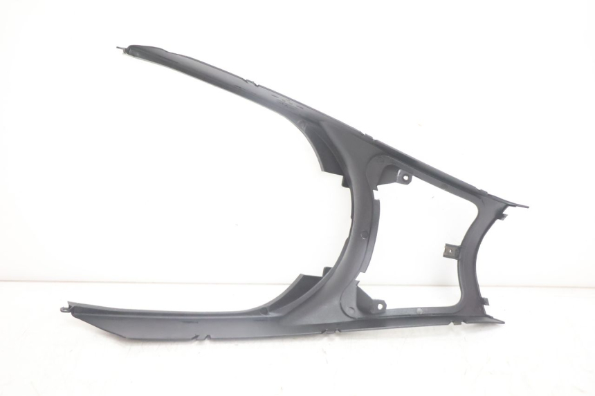 photo de UNDERSEAT PANEL YAMAHA YP MAJESTY 125 (2002 - 2006) - Fixing points details