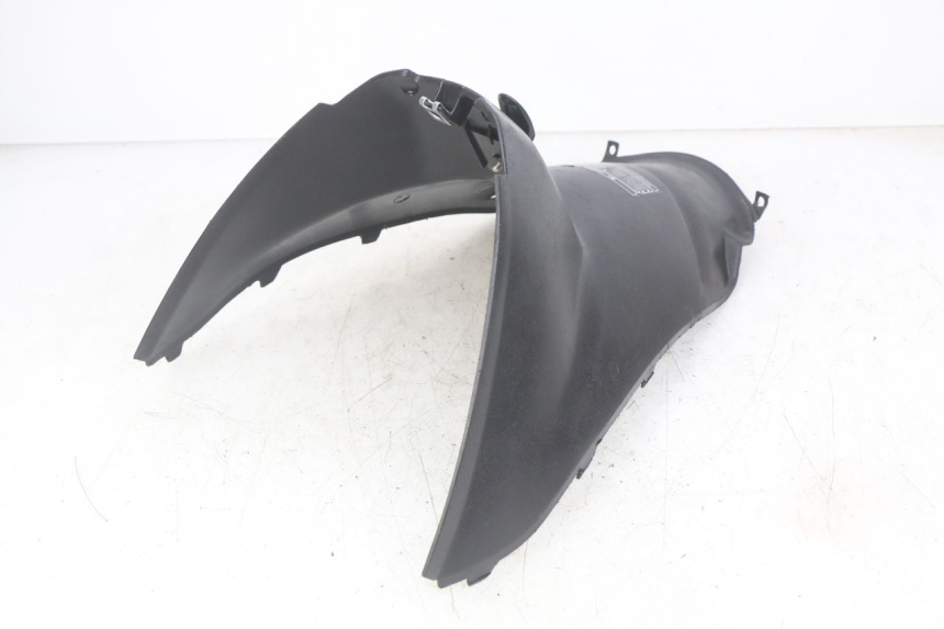 photo de UNDERSEAT COVER UNIVERSAL BIKE ZN50QT-11B 50 (2018 - 2021) - Zoom on usage condition