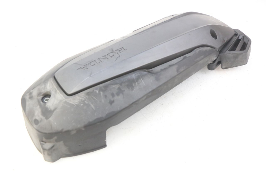 photo de TRANSMISSION COVER HONDA FORZA 125 (2015 - 2016) - Alternative perspective