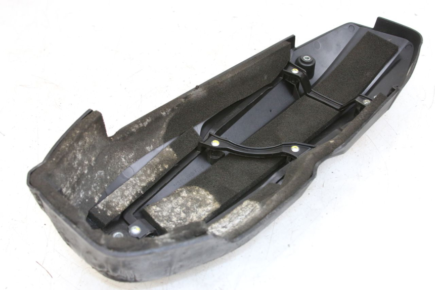 photo de TRANSMISSION COVER HONDA FORZA 125 (2015 - 2016) - Zoom on usage condition