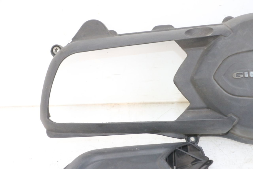 photo de TRANSMISSION COVER GILERA NEXUS 125 (2009 - 2013) - Fixing points details