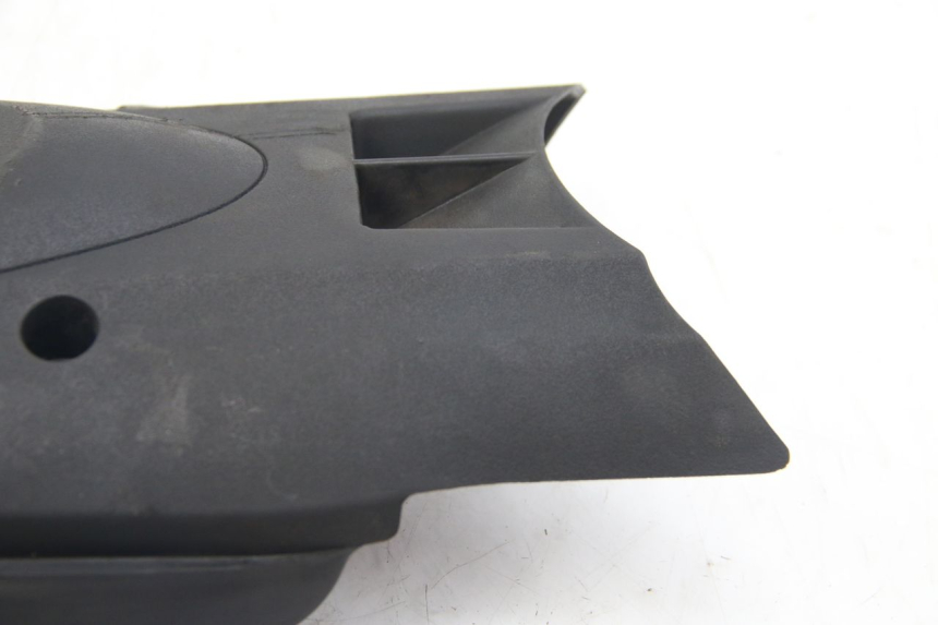 photo de TRANSMISSION COVER SUZUKI SIXTEEN 125 (2008 - 2010) - High-resolution close-up