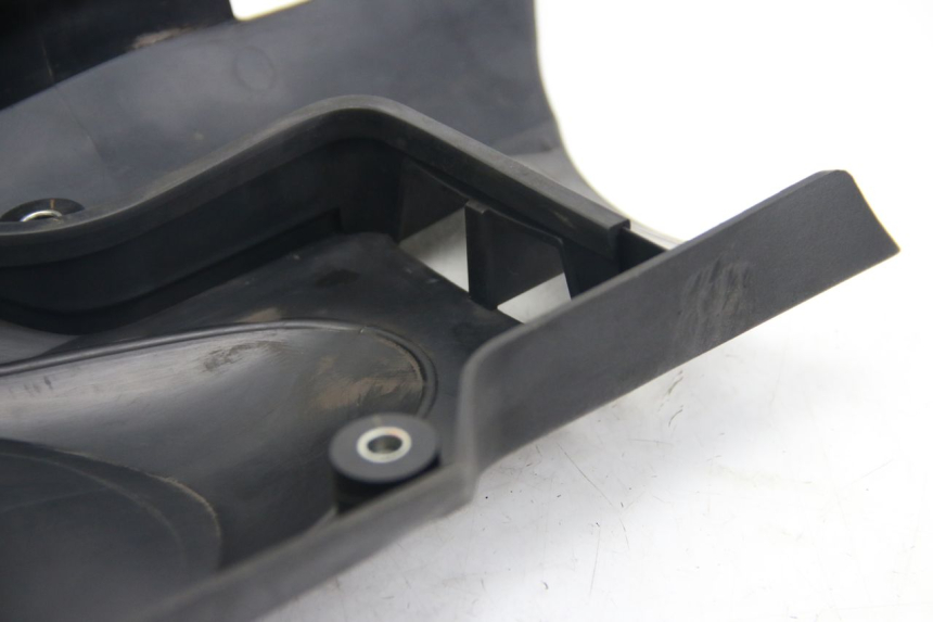 photo de TRANSMISSION COVER SUZUKI SIXTEEN 125 (2008 - 2010) - Technical close-up