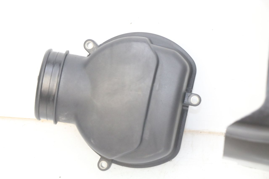 photo de TRANSMISSION COVER YAMAHA XMAX X-MAX 125 (2006 - 2009) - Fixing points details