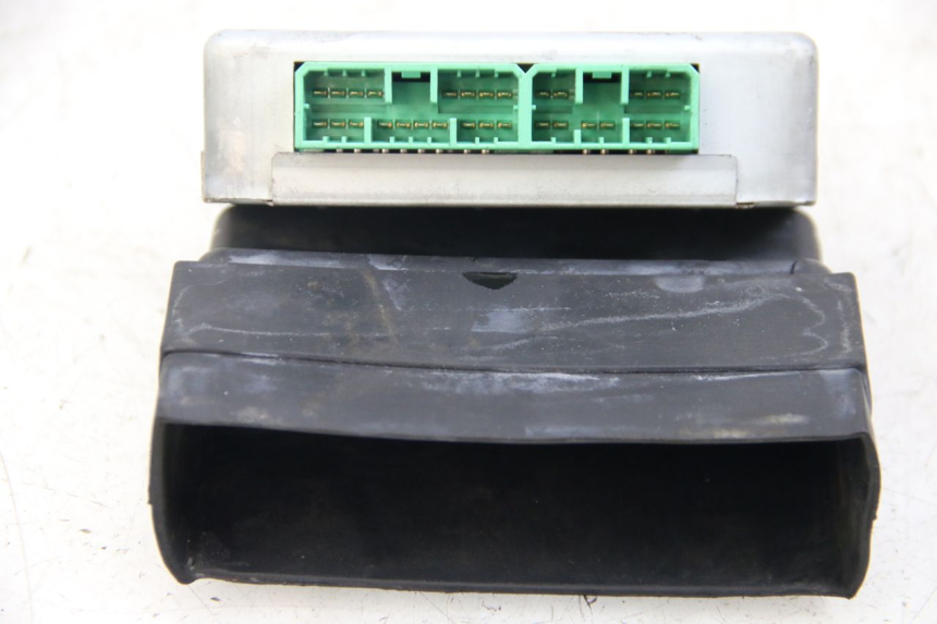 photo de ECU ABS YAMAHA XP T-MAX TMAX 500 (2004 - 2007) - Alternative perspective