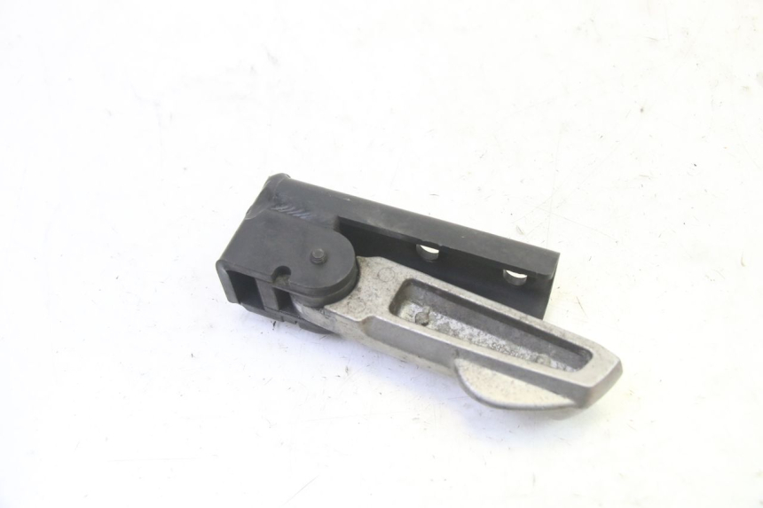 photo de REAR RIGHT FOOTREST QUADRO 4 4D 350 (2015 - 2018) - Product overview