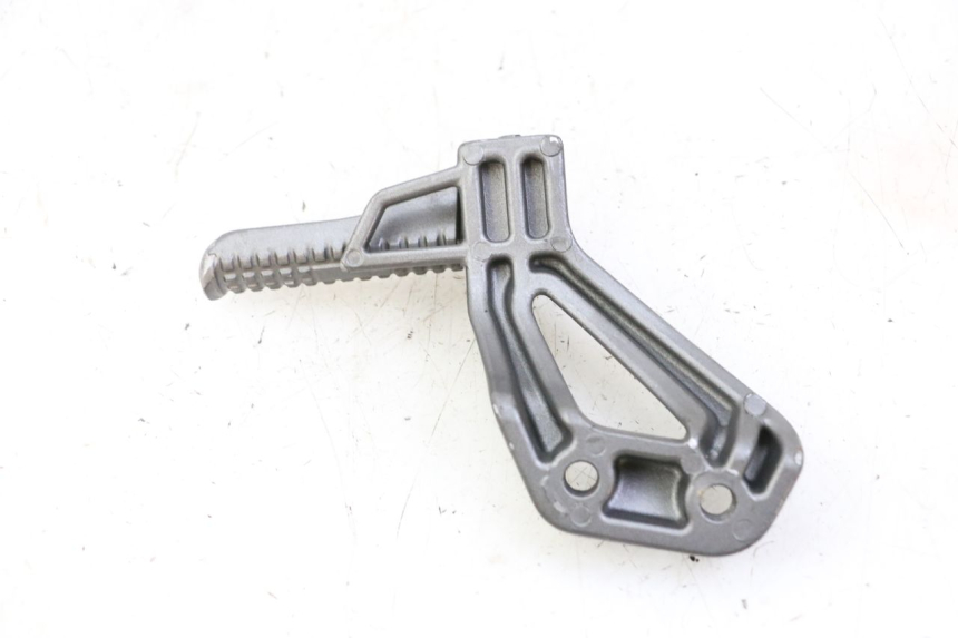 photo de REAR RIGHT FOOTREST ORCAL CAVARO 4T 50 (2019 - 2023) - Zoom on usage condition