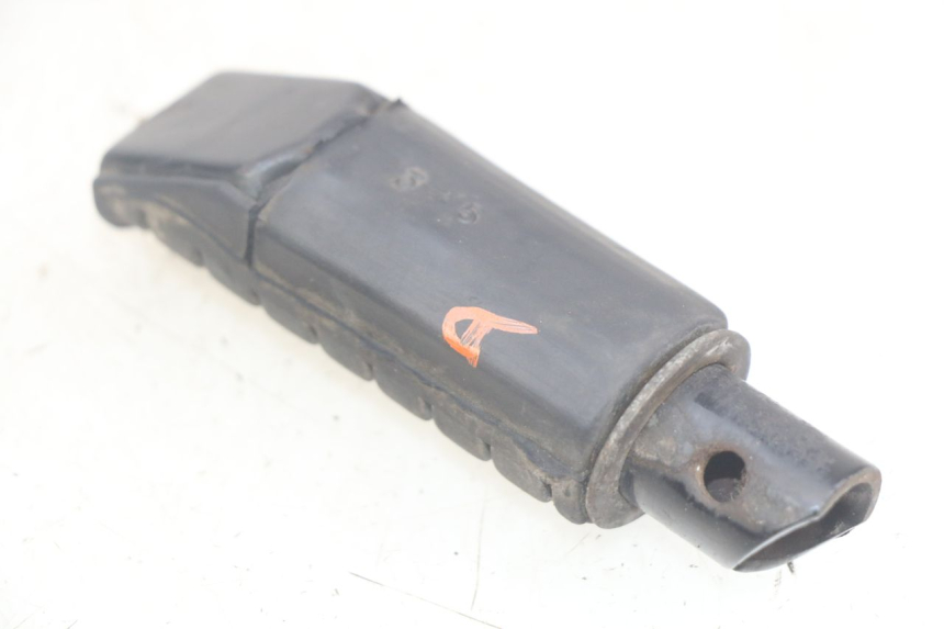 photo de RIGHT REAR FOOTREST HONDA CBR F SC25 1000 (1989 - 1992) - Component detail