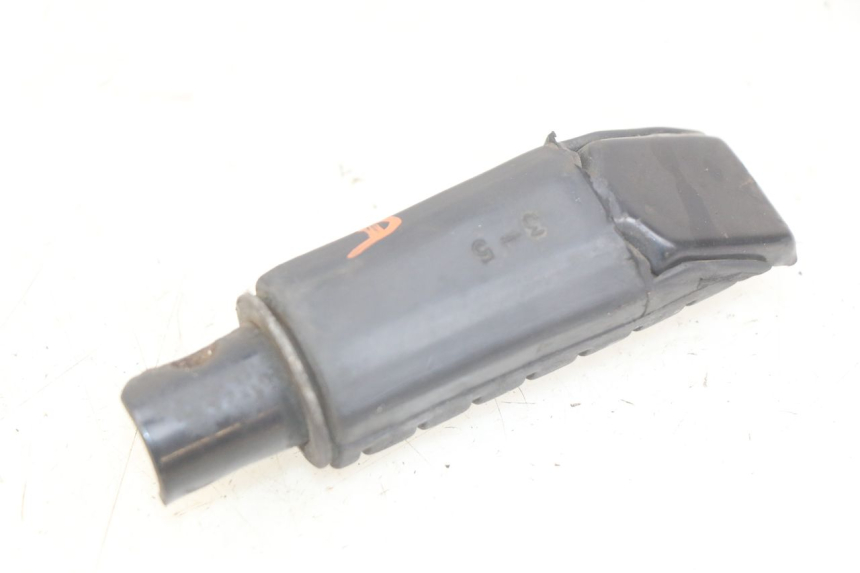 photo de RIGHT REAR FOOTREST HONDA CBR F SC25 1000 (1989 - 1992) - Zoom on usage condition