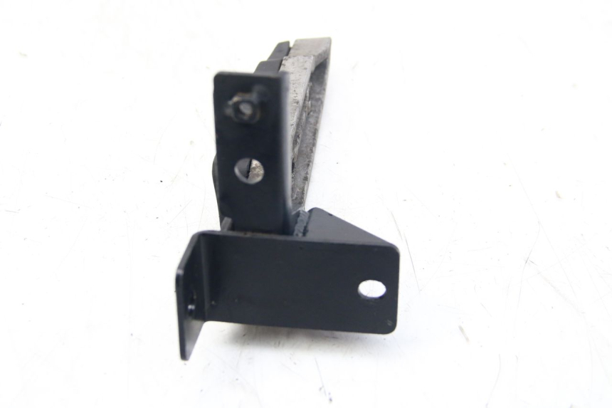 photo de RIGHT REAR FOOTREST PEUGEOT CITYSTAR 125 (2011 - 2017) - Alternative perspective