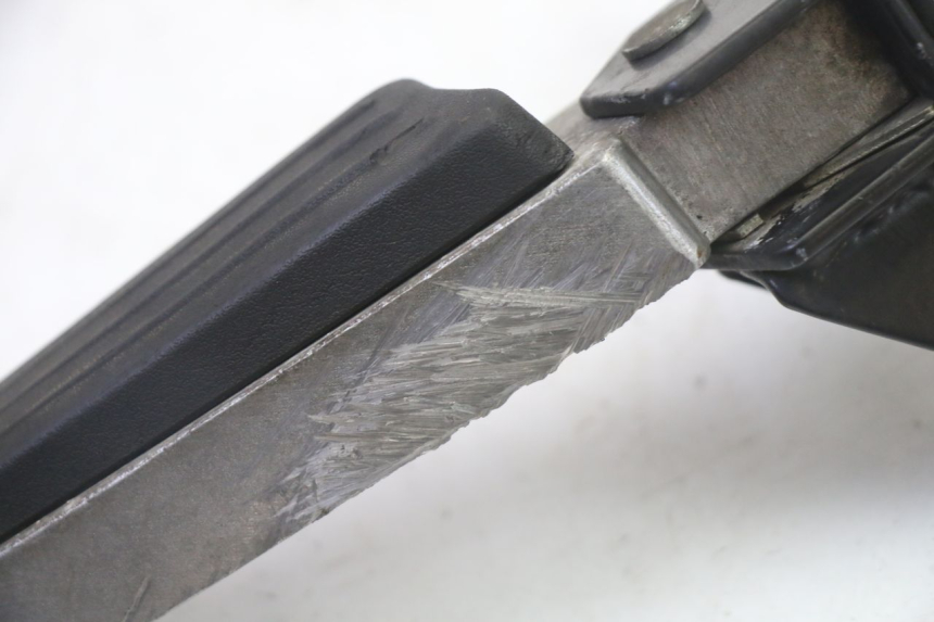 photo de RIGHT REAR FOOTREST PEUGEOT CITYSTAR 50 (2013 - 2017) - Alternative perspective