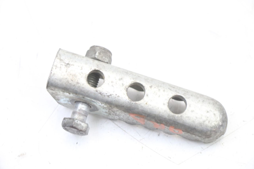 photo de REAR RIGHT FOOTREST DERBI SENDA R X-TREME 50 (2006 - 2010) - Alternative perspective