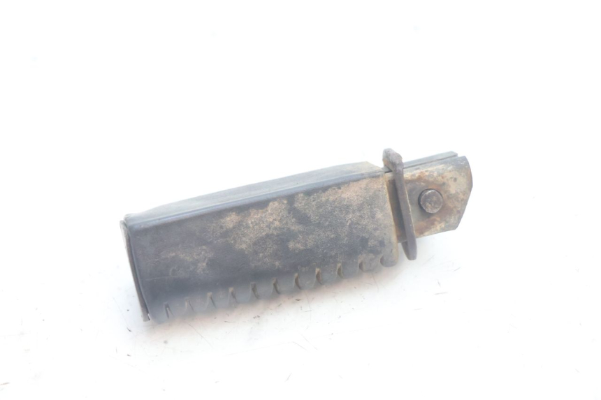 photo de REAR RIGHT FOOTREST SUZUKI DR S 600 (1985 - 1989) - Zoom on usage condition