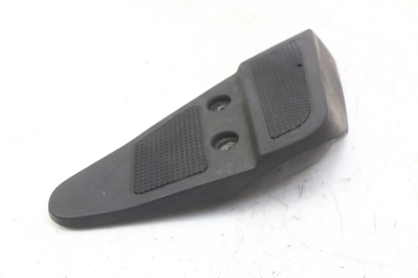 photo de RIGHT REAR FOOTPEG HONDA FES PANTHEON 2T 125 (1998 - 2002) - Main view