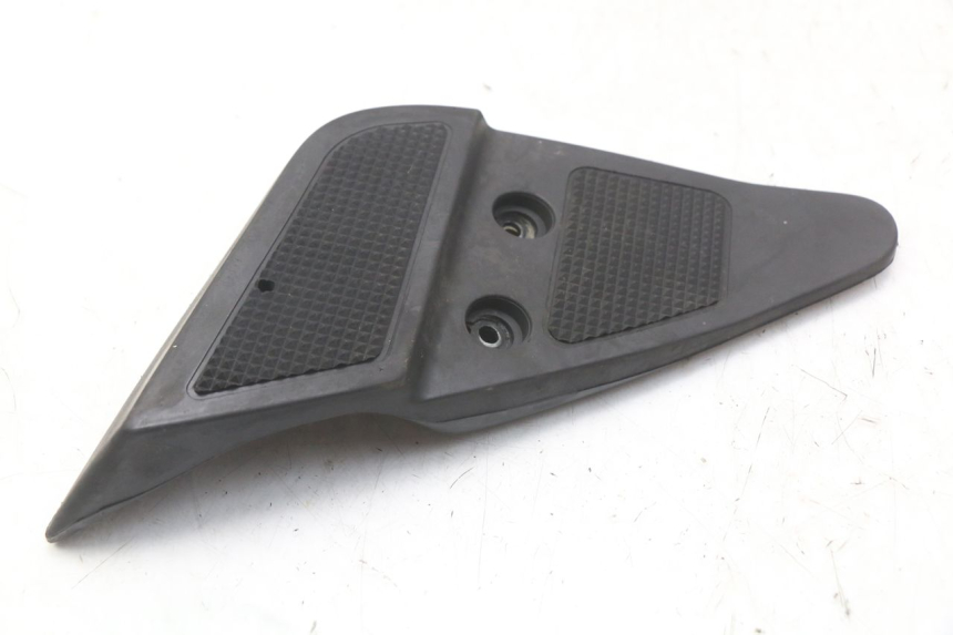 photo de RIGHT REAR FOOTPEG HONDA FES PANTHEON 2T 125 (1998 - 2002) - Zoom on usage condition