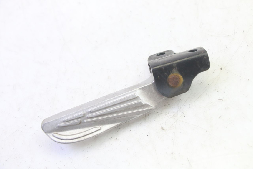 photo de REAR RIGHT FOOTREST SYM FIDDLE 3 III 125 (2014 - 2020) - Component detail