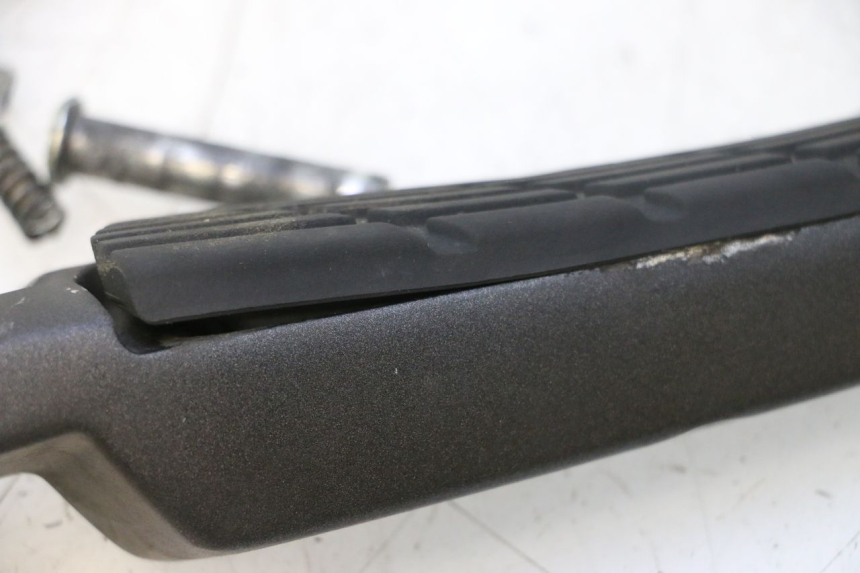 photo de REAR RIGHT FOOTREST HONDA FJS SILVER WING SILVERWING 400 (2005 - 2008) - Component detail