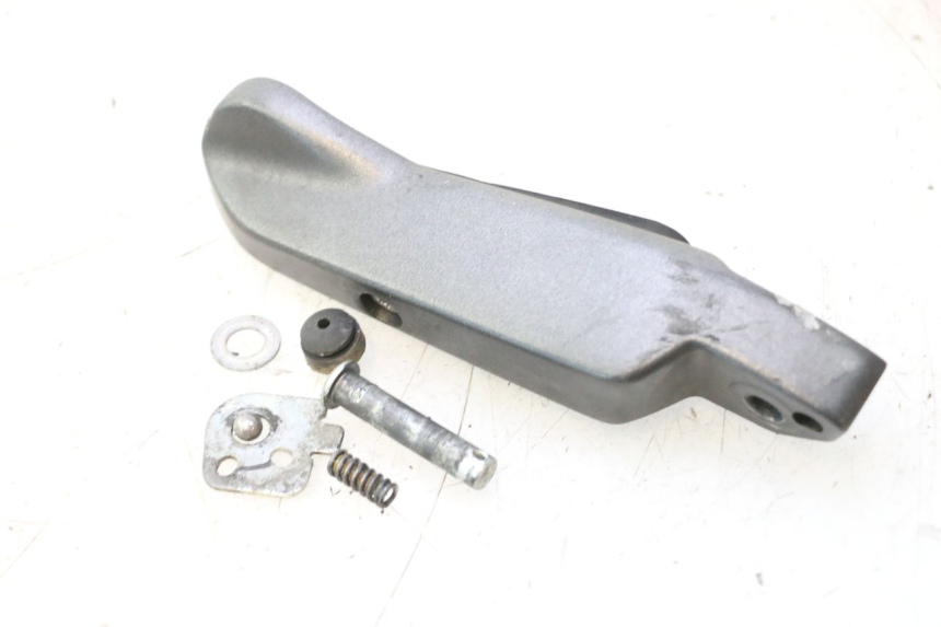 photo de REAR RIGHT FOOTREST HONDA FJS SILVER WING SILVERWING 400 (2005 - 2008) - Surface and material condition